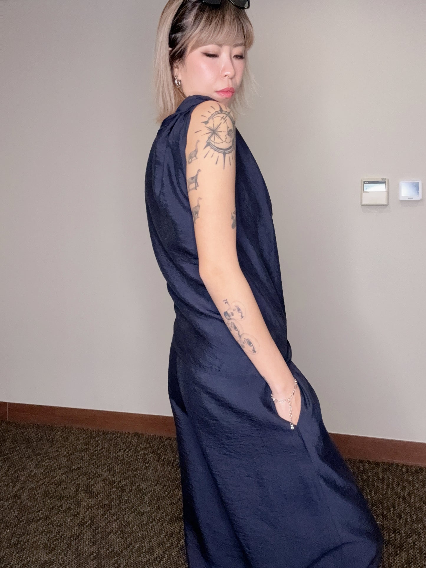 One knotted shoulder top #00537