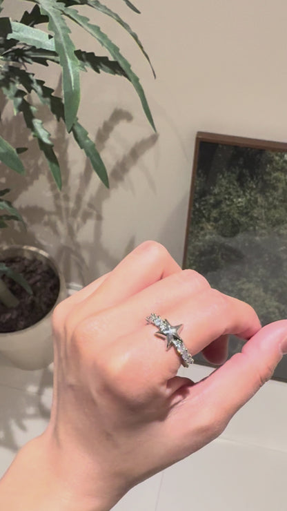 Star shape ring (Swarovski Elements )